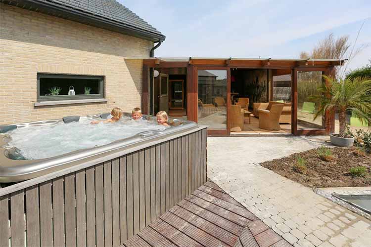 luxe huisje met sauna en jacuzzi