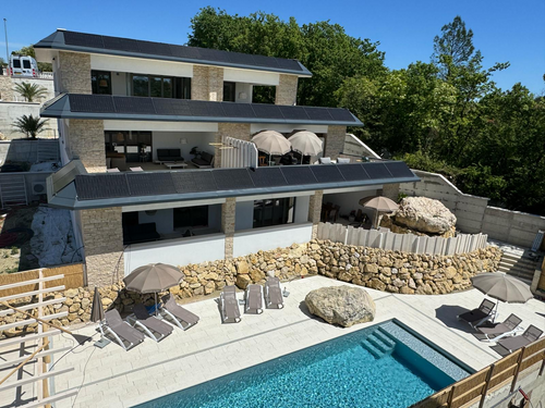 zeer luxe villa huren